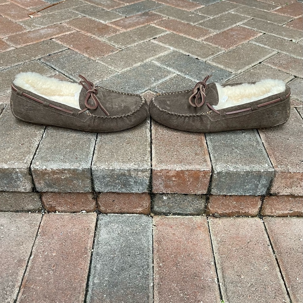 UGG brown suede mocassins - Picture 11 of 12